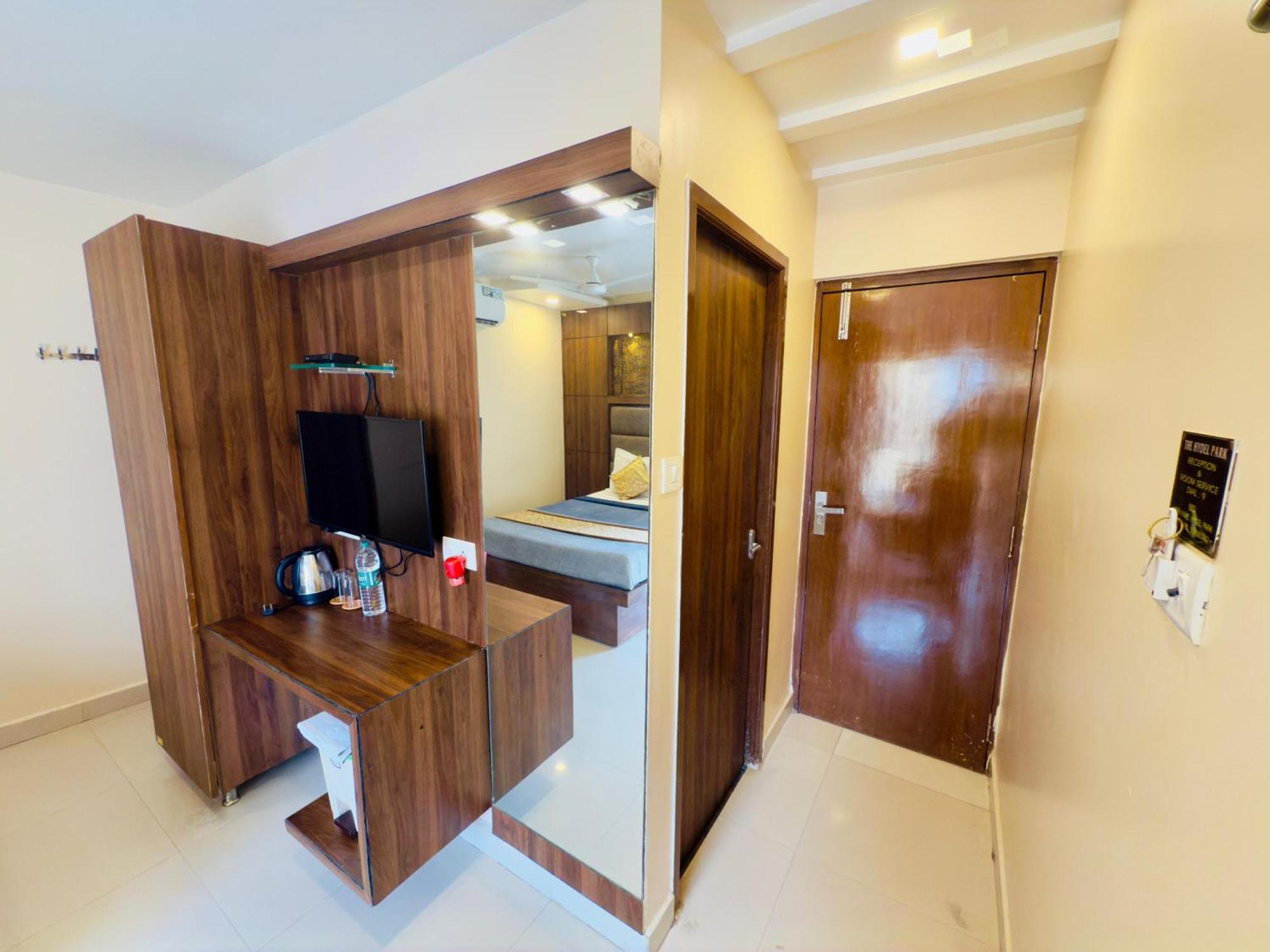 Hotel The Hydel Park - Business Class - Near Railway Station Chennai