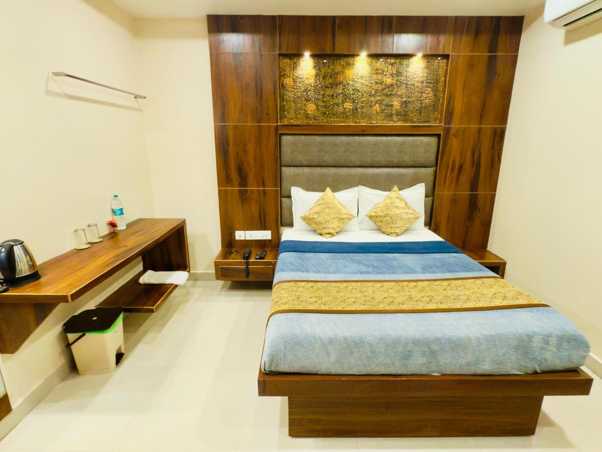 The Hydel Park - Business Class - Near Railway Station