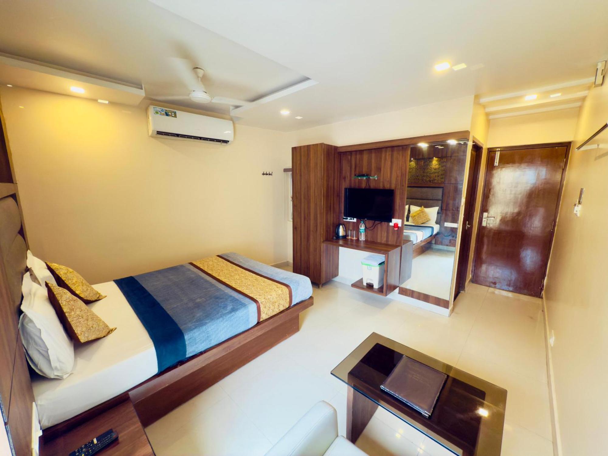 Hotel The Hydel Park - Business Class - Near Railway Station Chennai