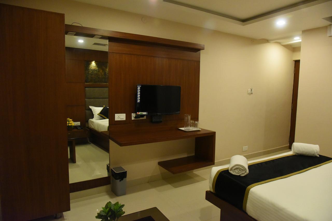 The Hydel Park - Business Class - Near Railway Station Hotel
