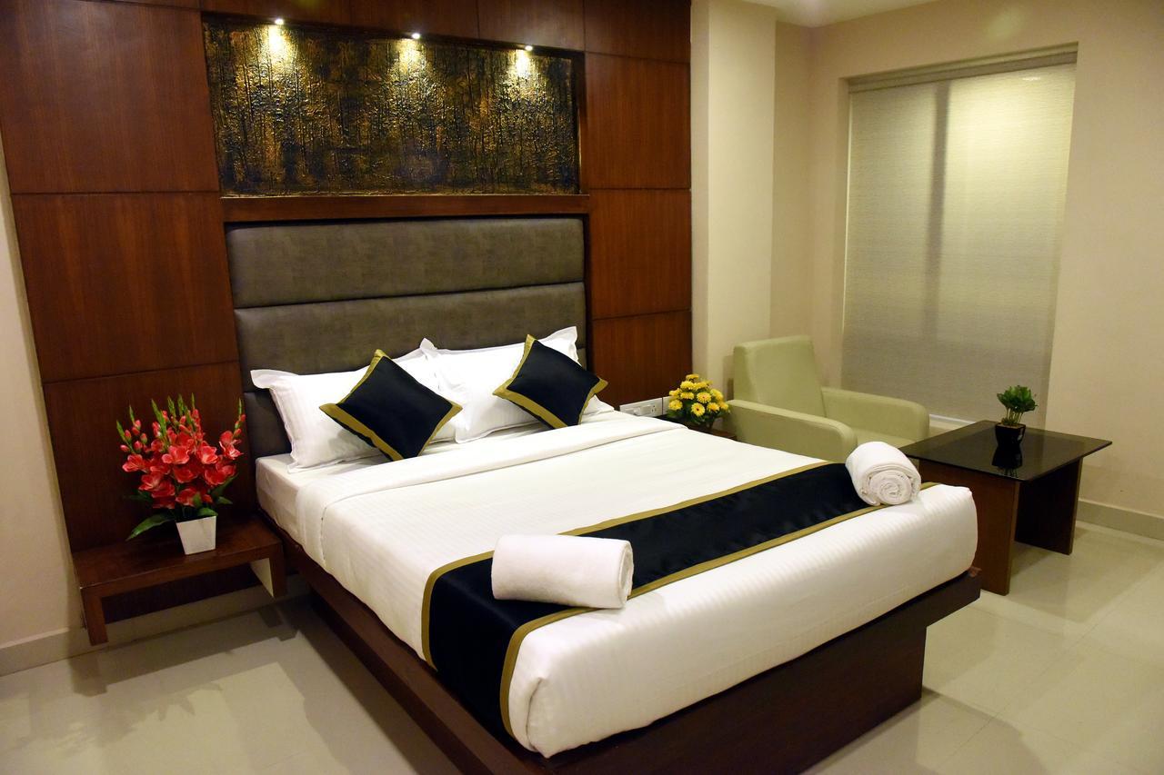 The Hydel Park - Business Class - Near Railway Station Hotel